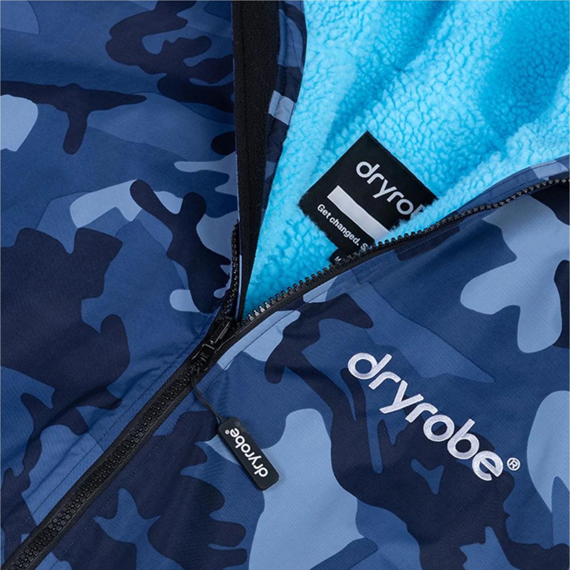 2026 Dryrobe Junior Advance Long Sleeve Changing Robe V3KSLSDA - Blue / Camo